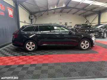 Skoda Superb Combi 2.0 TDI DSG Style