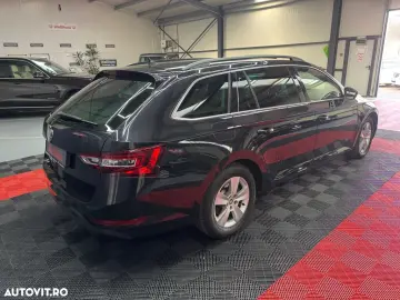 Skoda Superb Combi 2.0 TDI DSG Style