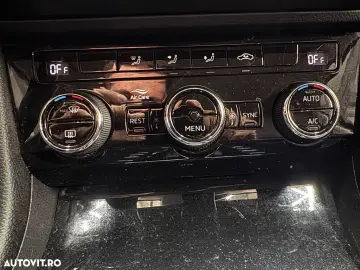 Skoda Superb Combi 2.0 TDI DSG Style