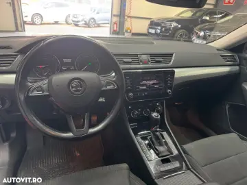 Skoda Superb Combi 2.0 TDI DSG Style