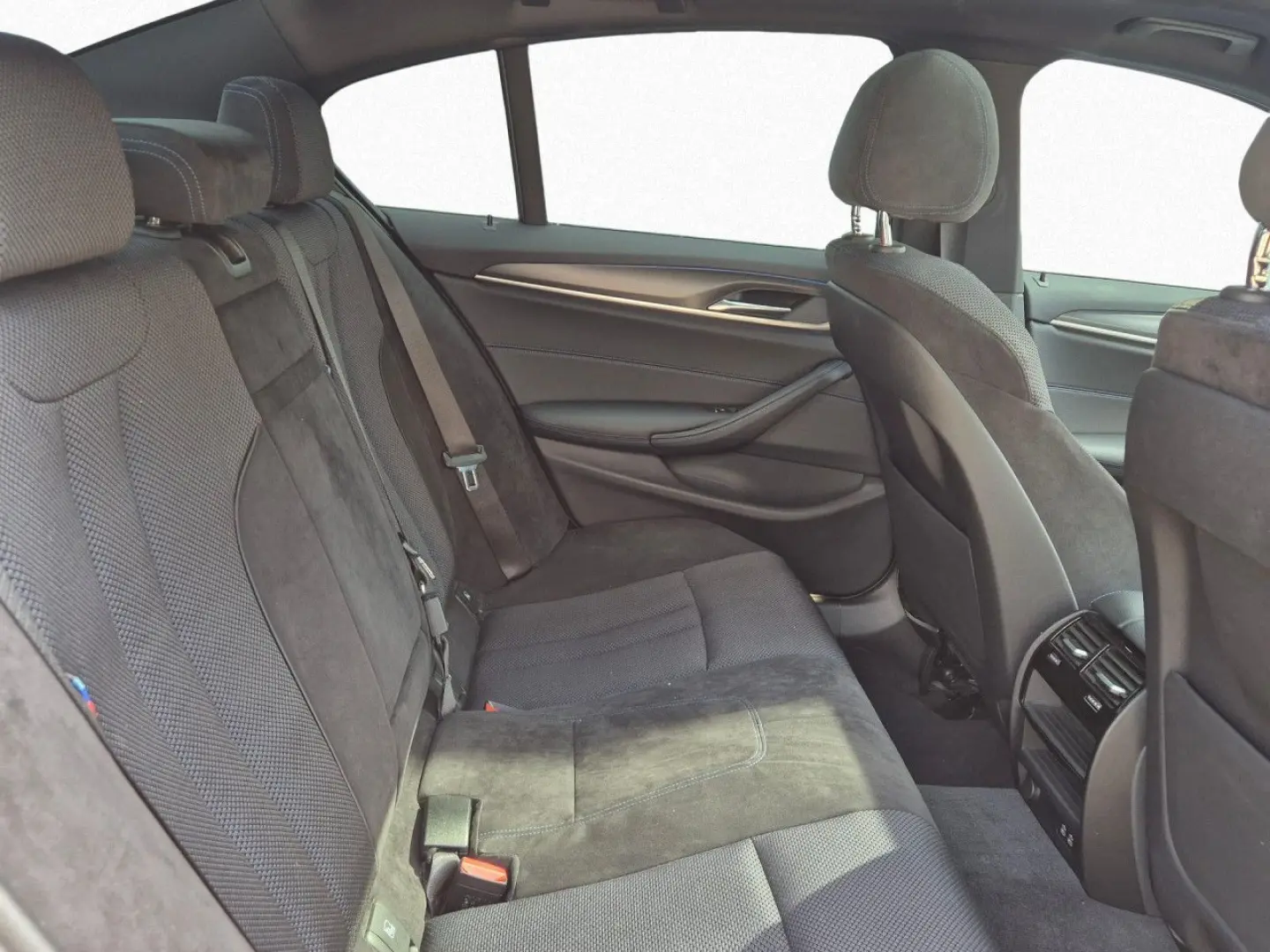 BMW 545e xDr Lim M SPORT GSD Kamera HUD HiFi St Go