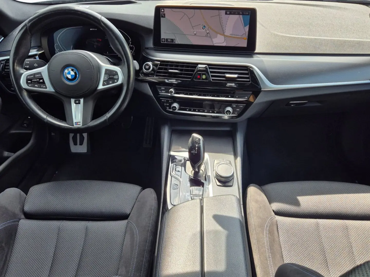 BMW 545e xDr Lim M SPORT GSD Kamera HUD HiFi St Go