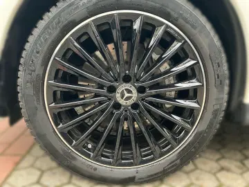 GLC 200 4M AMG MBUX Sitzkli AHK Pano Sthz Distr