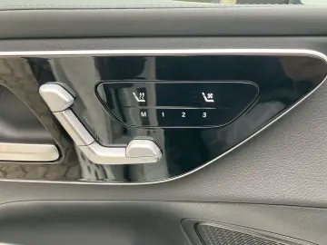 GLC 200 4M AMG MBUX Sitzkli AHK Pano Sthz Distr