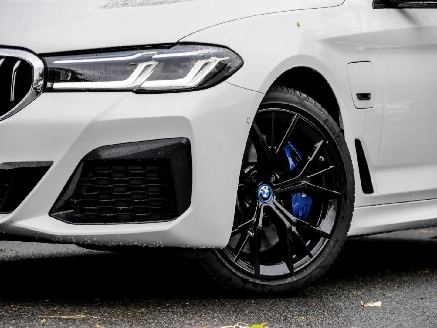 BMW 545e xDrive M SPORT AHK HuD DA PROF 360  HiFi