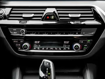 BMW 545e xDrive M SPORT AHK HuD DA PROF 360  HiFi