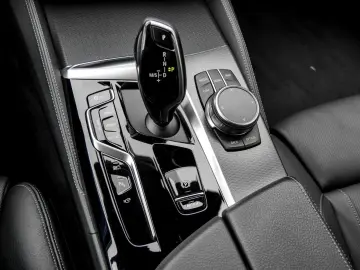 BMW 545e xDrive M SPORT AHK HuD DA PROF 360  HiFi