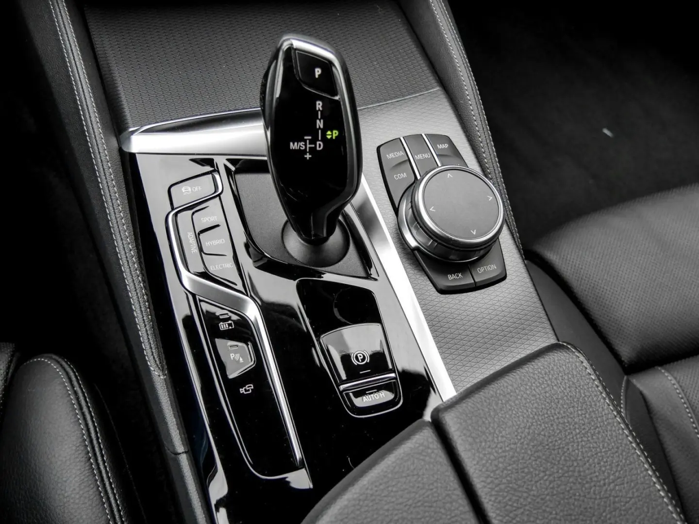 BMW 545e xDrive M SPORT AHK HuD DA PROF 360  HiFi