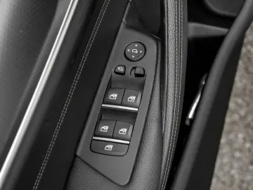 BMW 545e xDrive M SPORT AHK HuD DA PROF 360  HiFi