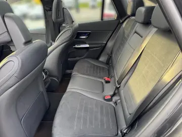 GLC 300 d 4M AMG NIGHT AHK PANO DISTR LED FLA WS