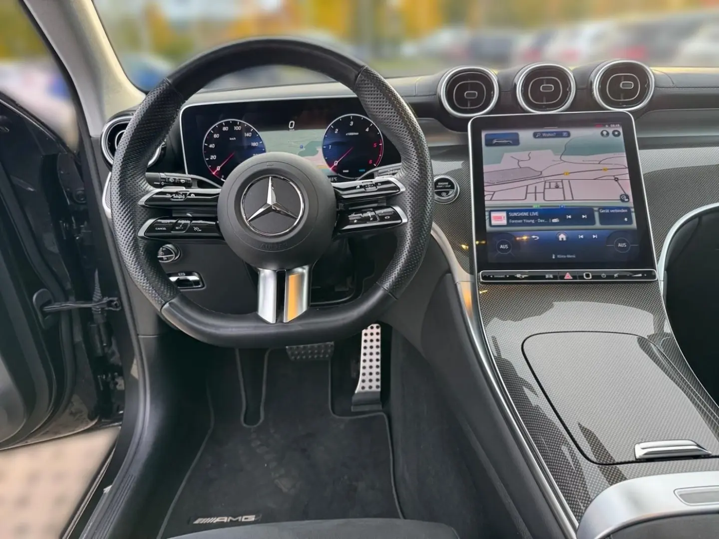 GLC 300 d 4M AMG NIGHT AHK PANO DISTR LED FLA WS