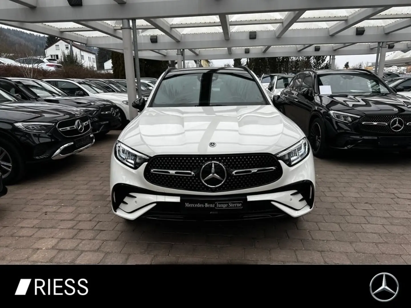 GLC 220 d 4M AMG Sport Night Distr Pano AHK 360
