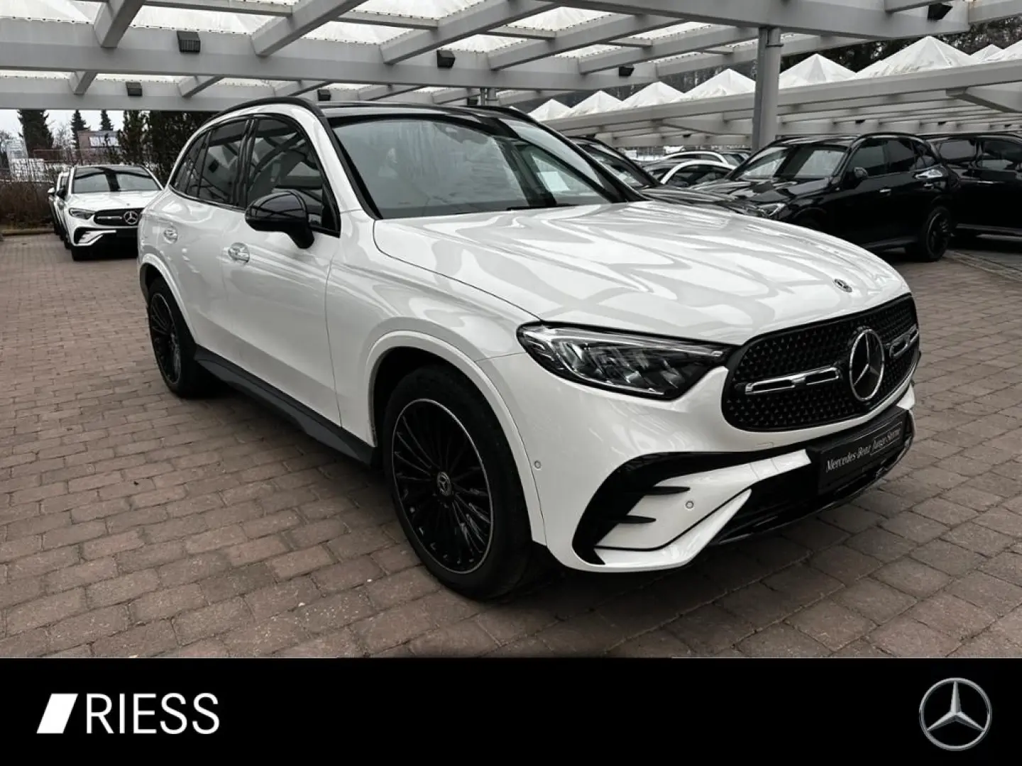 GLC 220 d 4M AMG Sport Night Distr Pano AHK 360