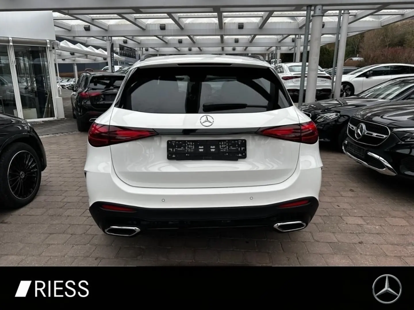 GLC 220 d 4M AMG Sport Night Distr Pano AHK 360