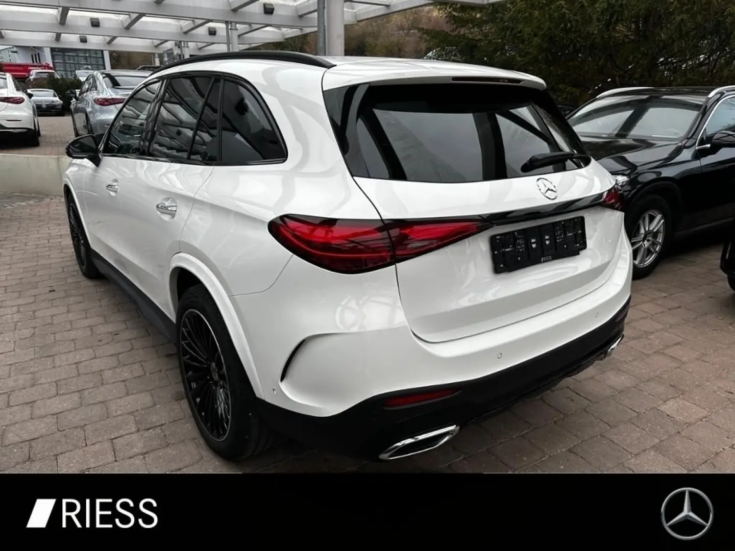 GLC 220 d 4M AMG Sport Night Distr Pano AHK 360