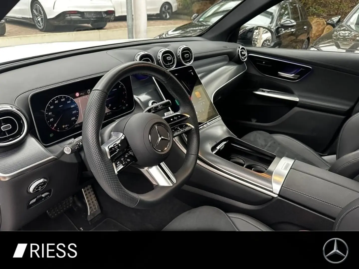 GLC 220 d 4M AMG Sport Night Distr Pano AHK 360