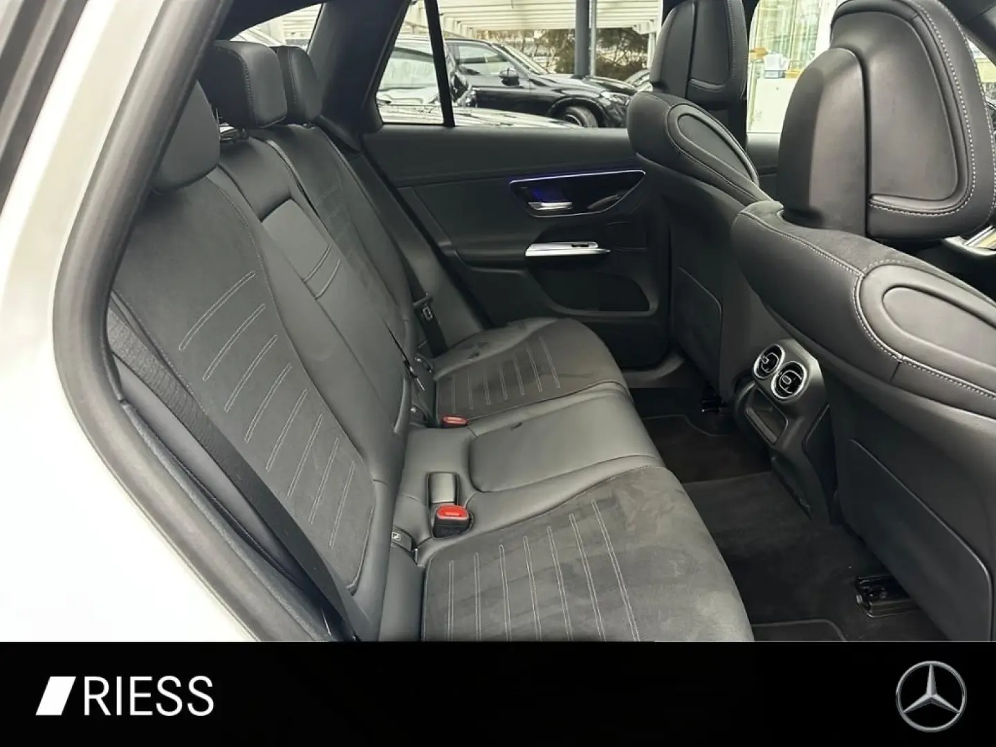 GLC 220 d 4M AMG Sport Night Distr Pano AHK 360