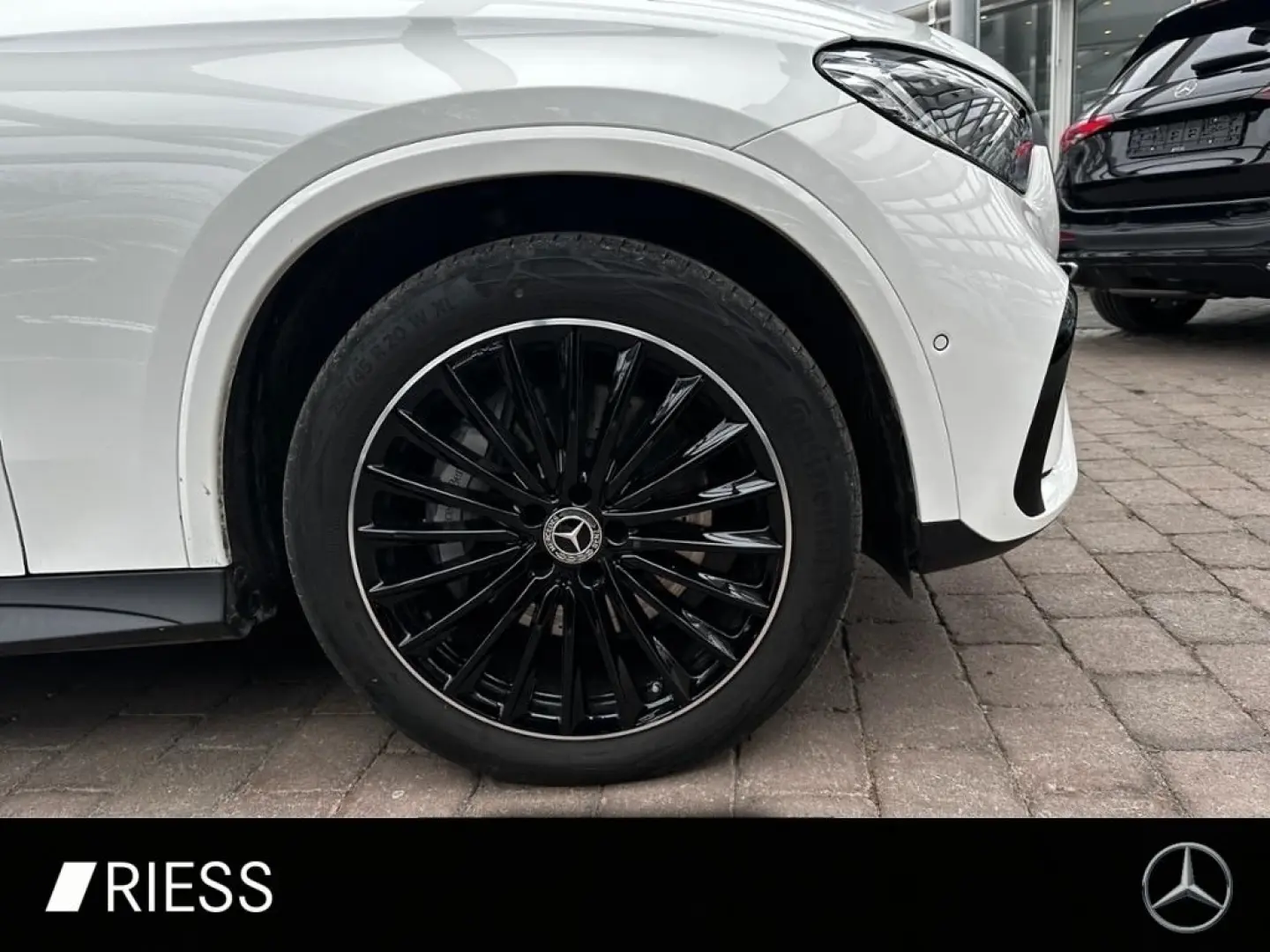 GLC 220 d 4M AMG Sport Night Distr Pano AHK 360