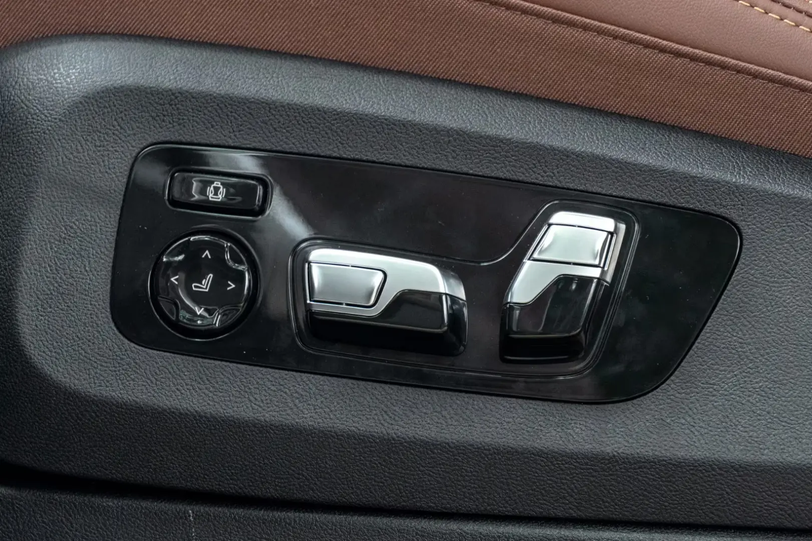 BMW X6 30d M SPORT. PANO. LUFTF.