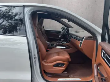 Porsche Cayenne Turbo Matrix HUD 360 BOSE Pano ACC