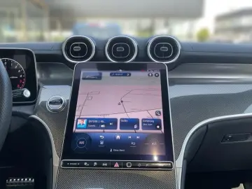 GLC 300 de 4m AMG Night AHK Pano DigLight Memory