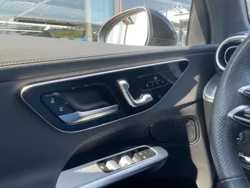 GLC 300 de 4m AMG Night AHK Pano DigLight Memory