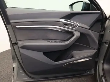 Audi Q8 Sportback e-tron 50 quattro S line LED Navi