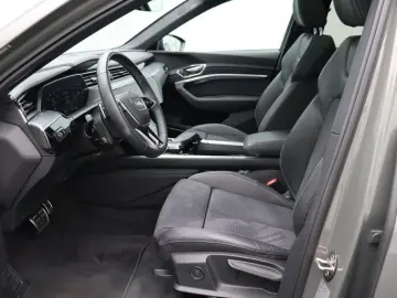 Audi Q8 Sportback e-tron 50 quattro S line LED Navi