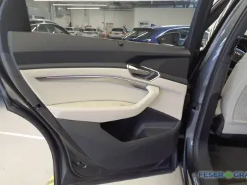 Q8 55 e-tron S line HuD Matrix Sitzbelüf Luft Ai
