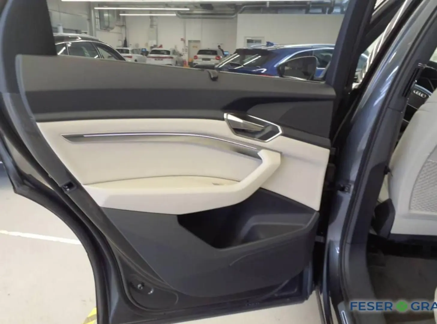 Q8 55 e-tron S line HuD Matrix Sitzbelüf Luft Ai