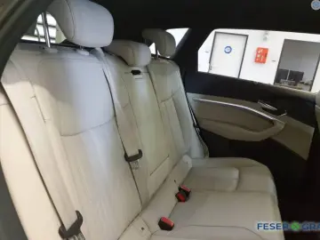 Audi Q8 55 e-tron S line HuD Matrix Sitzbelüf Luft Ai