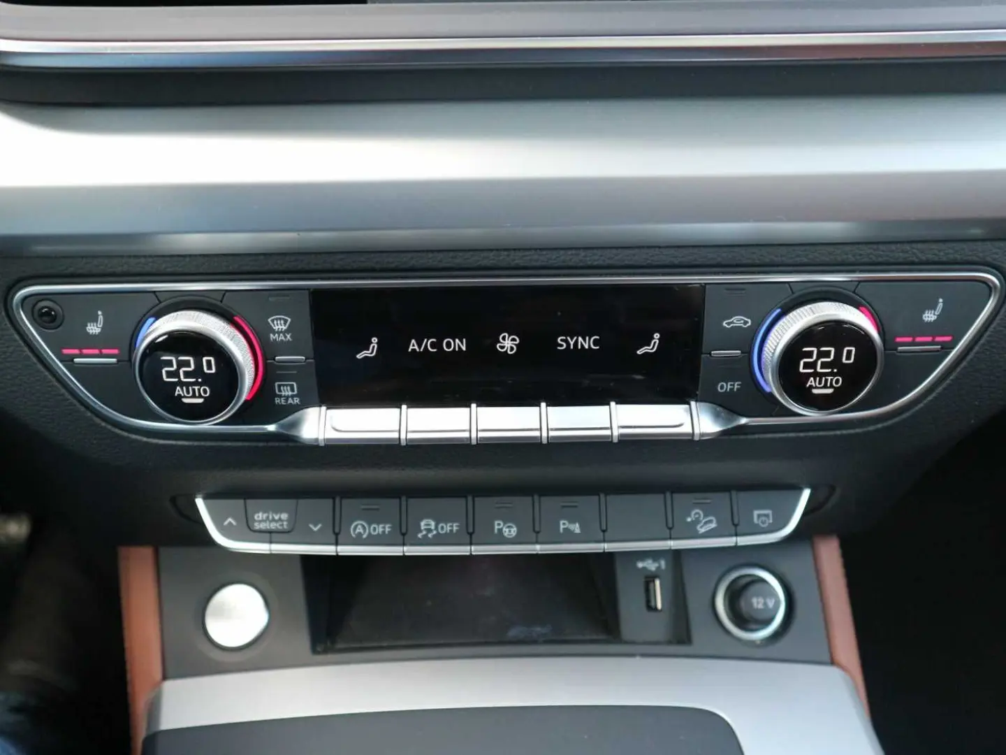 Q5 Sportback 40 TDI Q  MATRIX 360 HUD Keyless Panoramic