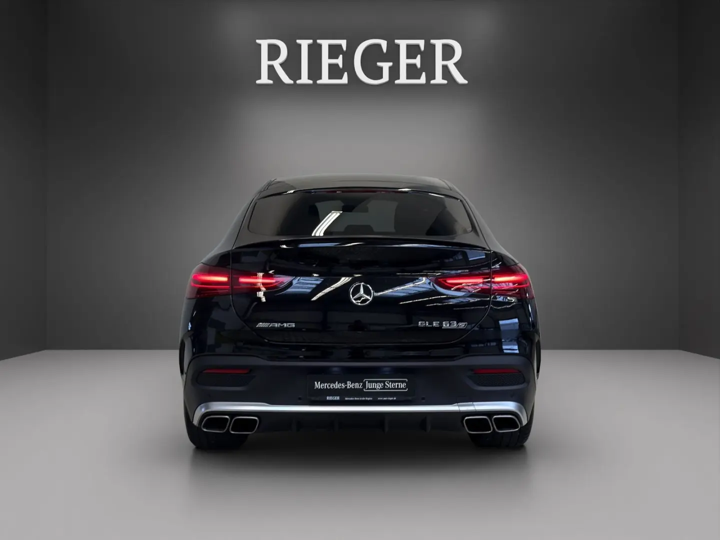 GLE 63 AMG S 4M  Pano Sitzklima 22