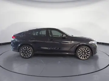 X6 xDrive30d M Sport AHK H&K Inconic Glow