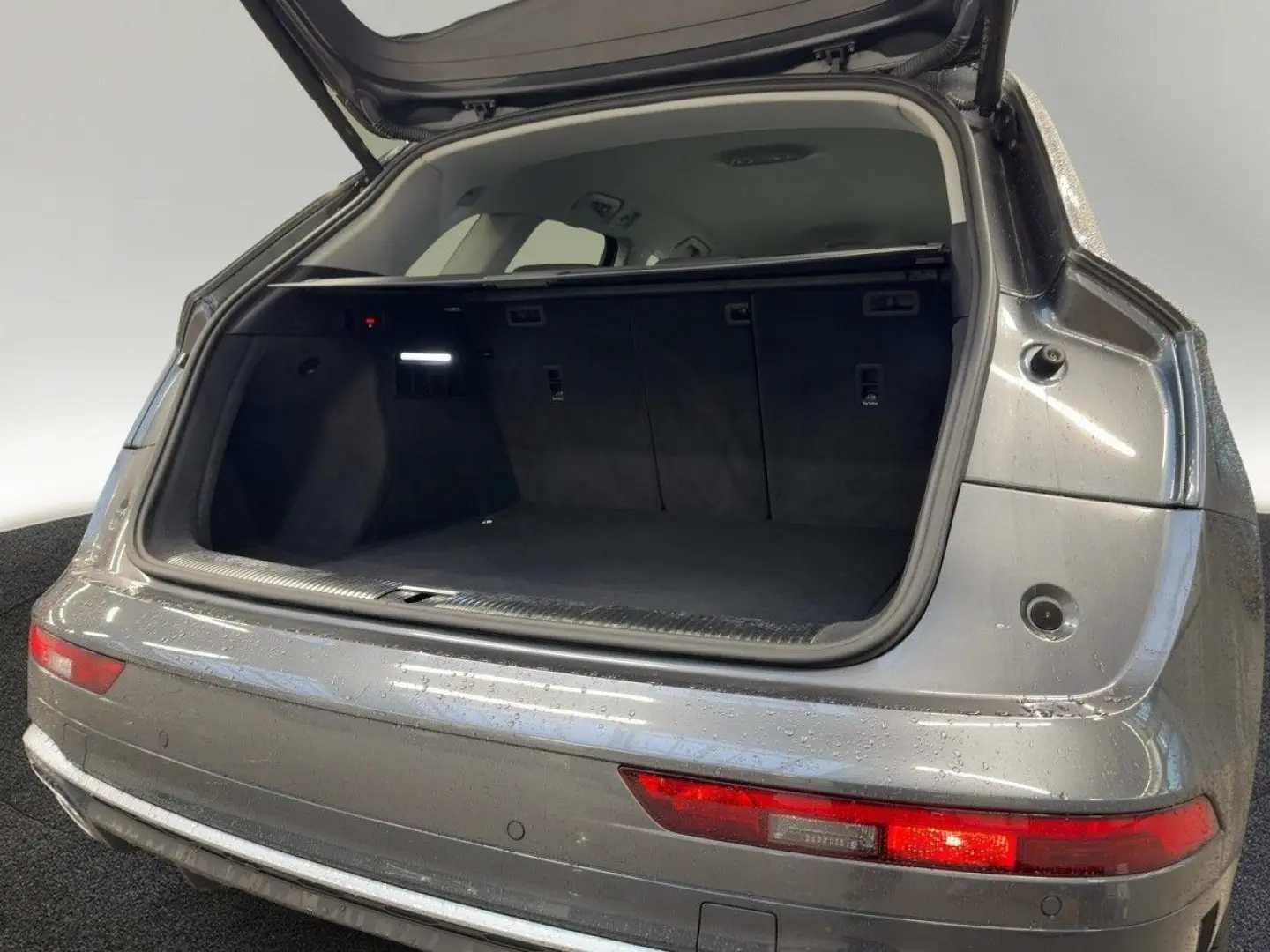 Q5 40 TDI S line quattro Matrix AHK Navi 360