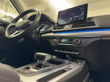 Q5 40 TDI S line quattro Matrix AHK Navi 360