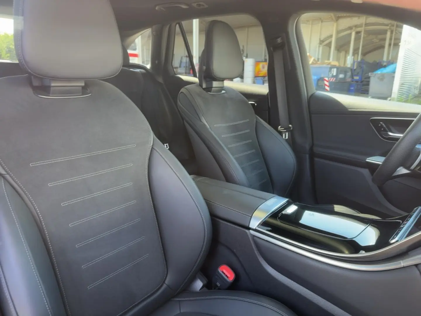 GLC 220 d 4M AMG Line S-Dach TWA Night Pano