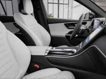 Mercedes-Benz GLC 200 4M AMG  PANO 360  AHK