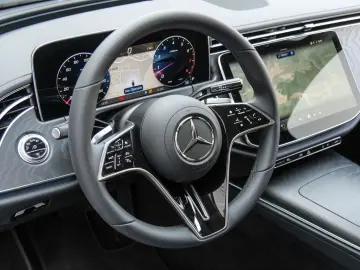 E 200 Limousine  Avantgarde DISTR NAVI KEYL LED