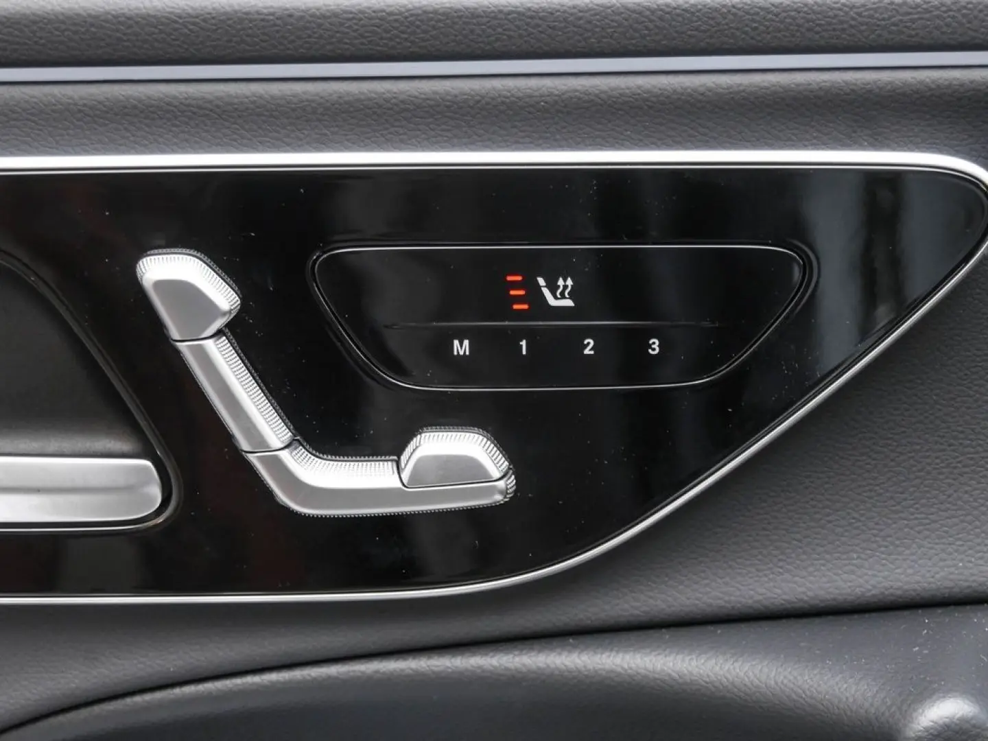 E 200 Limousine  Avantgarde DISTR NAVI KEYL LED