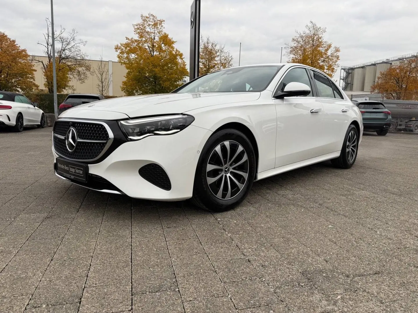 E 200 Avantgarde Advan  AHK Digital DISTR 360