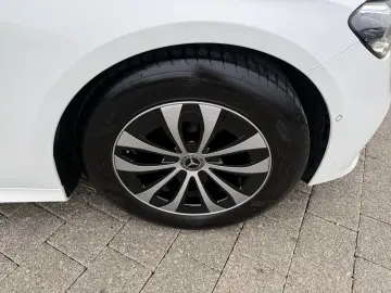 E 200 Avantgarde Advan  AHK Digital DISTR 360