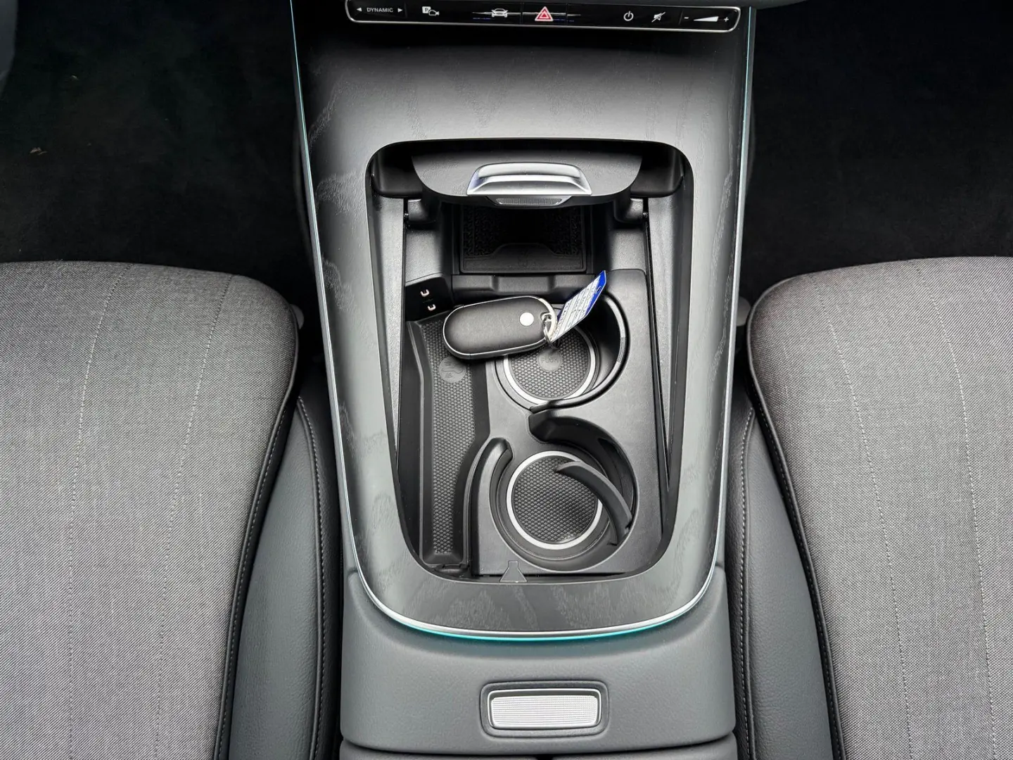 E 200 Avantgarde Advan  AHK Digital DISTR 360