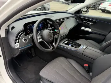 E 200 Avantgarde Advan  AHK Digital DISTR 360