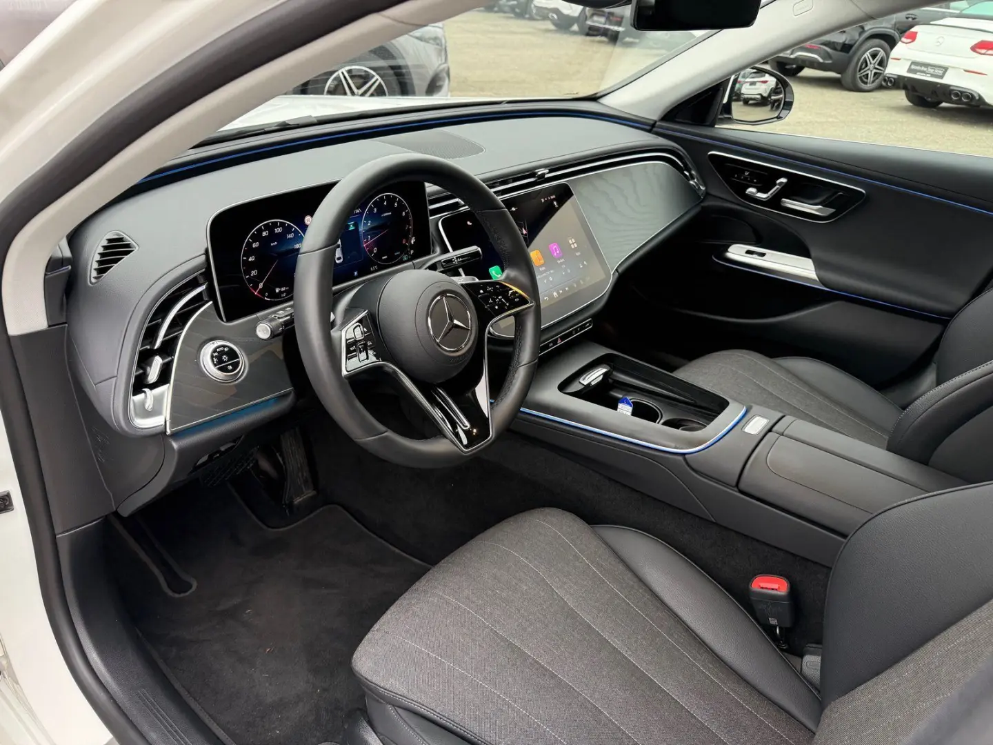 E 200 Avantgarde Advan  AHK Digital DISTR 360