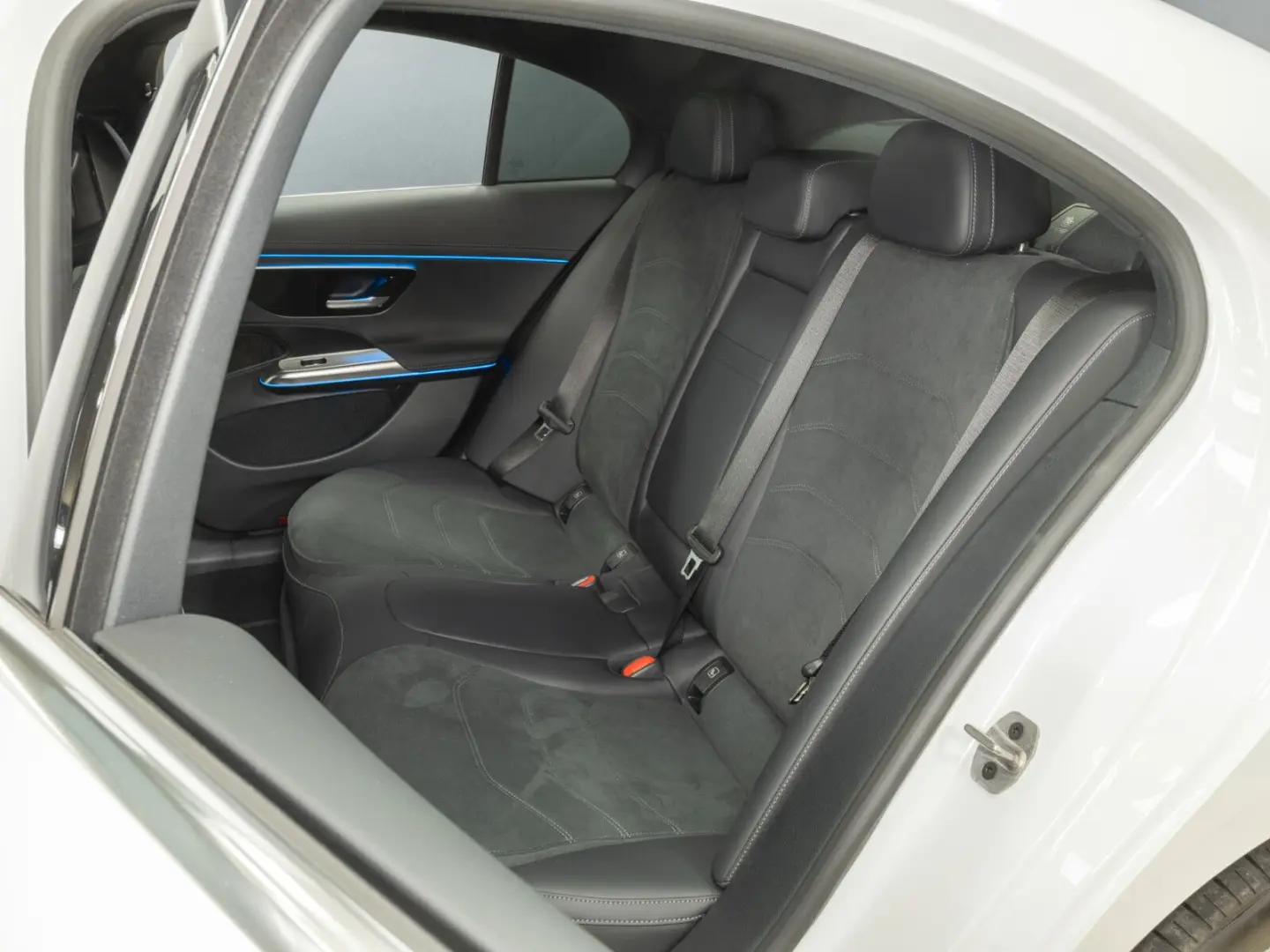 E 200 AMG DIG.LIGHT  Distronic  360   Memory SHZ