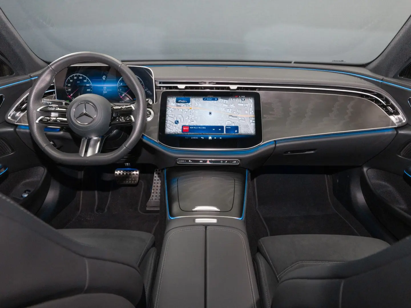 E 200 AMG DIG.LIGHT  Distronic  360   Memory SHZ