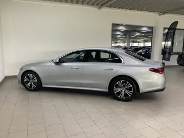 E 220 d AVA DISTR AHK KEY MEMO DIGITAL LIGHT 360