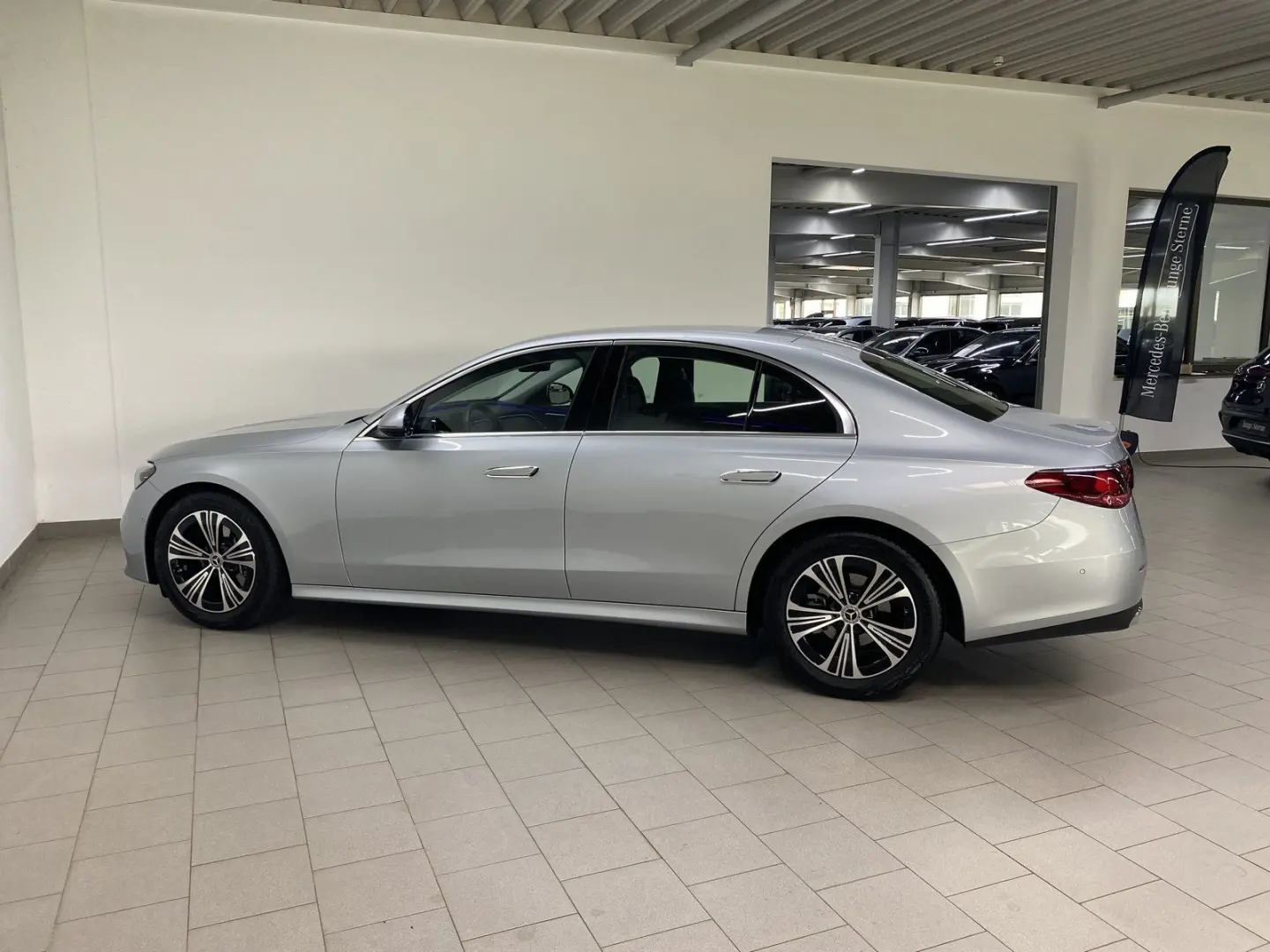 E 220 d AVA DISTR AHK KEY MEMO DIGITAL LIGHT 360