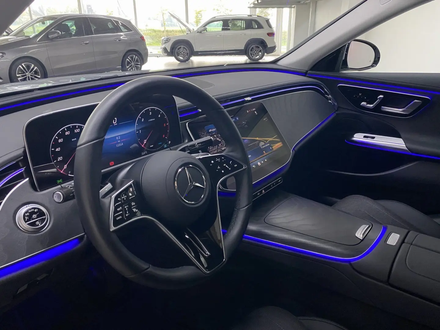 E 220 d AVA DISTR AHK KEY MEMO DIGITAL LIGHT 360